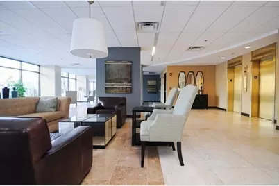 60 Longwood Ave #802, Brookline, MA 02446 - Photo 17