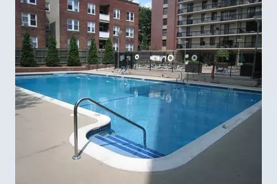 60 Longwood Ave #802, Brookline, MA 02446 - Photo 19