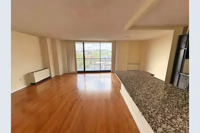 60 Longwood Ave #802, Brookline, MA 02446 - Photo 3