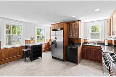 553 Center St, Hanover, MA 02339 - Photo 13