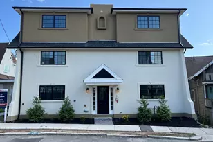 8 Crystal St, Melrose, MA 02176 - Photo 17