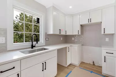 8 Crystal Street #3, Melrose, MA 02176 - Photo 7