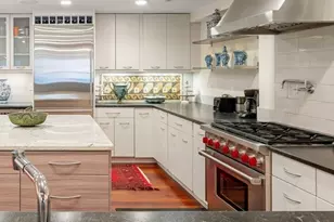 13 Winter Pl, Boston, MA 02108 - Photo 7