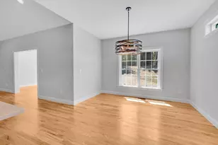 35 Liberty Ln, Enfield, CT 06082 - Photo 9