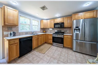 32 Eaton Road W, Framingham, MA 01701 - Photo 11