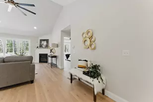 18 Nicols Wy, Easthampton, MA 01027 - Photo 3