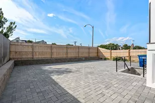 11 Macarthur St, Somerville, MA 02145 - Photo 31