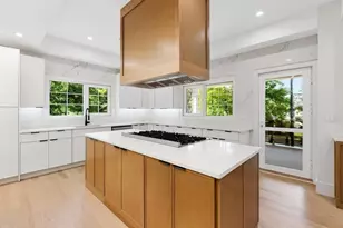 58 Chestnut St, Lynnfield, MA 01940 - Photo 11