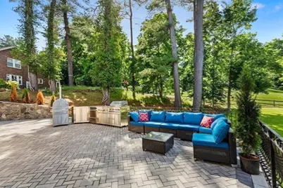 58 Chestnut St, Lynnfield, MA 01940 - Photo 35