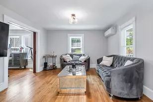 24 Jefferson St, Derry, NH 03038 - Photo 7