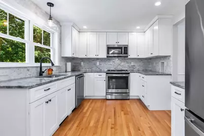 24 Jefferson St, Derry, NH 03038 - Photo 17