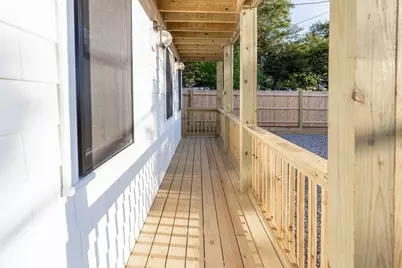 18 Beach St, Plymouth, MA 02360 - Photo 3