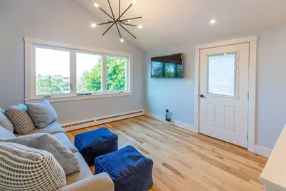 18 Beach St, Plymouth, MA 02360 - Photo 25