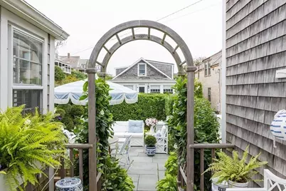 7 Bank Street, Nantucket, MA 02564 - Photo 27