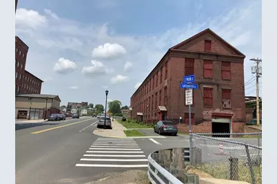 107 Lyman St, Holyoke, MA 01040 - Photo 3