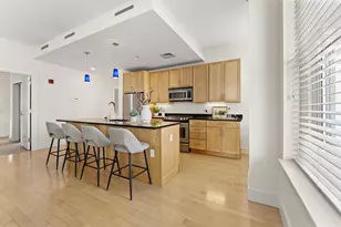 70 Lincoln St, Boston, MA 02111 - Photo 1
