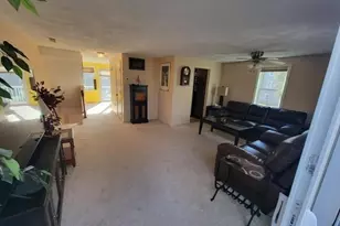 22 Collins St, Danvers, MA 01923 - Photo 7