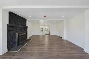 130 High St, Upton, MA 01568 - Photo 3