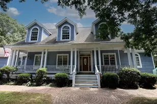 40 Country Club Dr, Bridgewater, MA 02324 - Photo 1