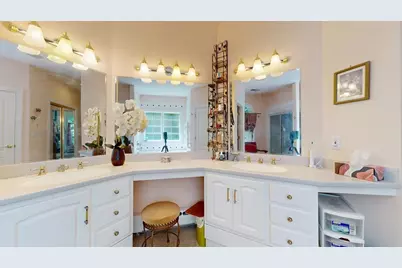 40 Country Club Drive, Bridgewater, MA 02324 - Photo 27