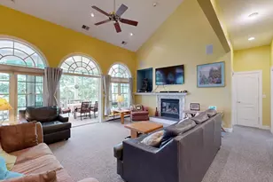 40 Country Club Dr, Bridgewater, MA 02324 - Photo 9