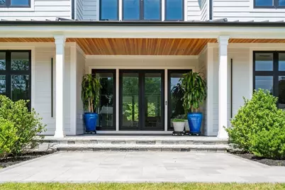 105 Lincoln St, Northborough, MA 01532 - Photo 3