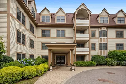 12 Russell Rd #405, Wellesley, MA 02482 - Photo 3