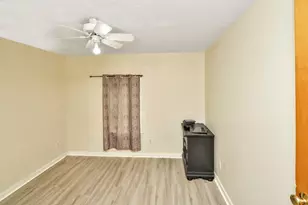 13 Atwood St, Kingston, MA 02364 - Photo 5