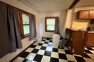 28 Woodward St, Newton, MA 02461 - Photo 3