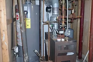 10 Almont Ave, Worcester, MA 01604 - Photo 37