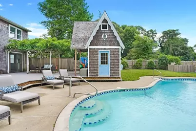 155 Skiff Ave, Tisbury, MA 02568 - Photo 11