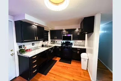 1277 Bay St, Springfield, MA 01109 - Photo 7