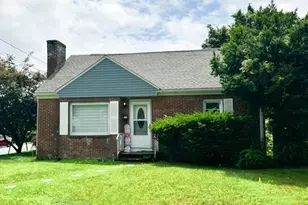 1277 Bay St, Springfield, MA 01109 - Photo 3