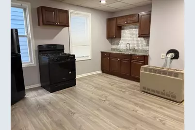 207 Rodman St, Fall River, MA 02721 - Photo 9