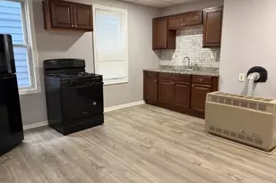 207 Rodman St, Fall River, MA 02721 - Photo 9