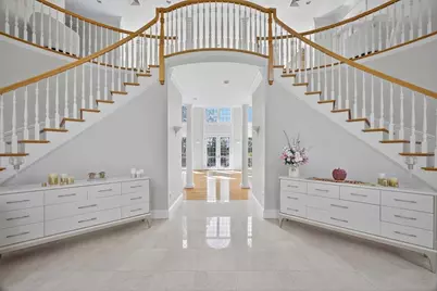 11 Elizabeth Way, Lynnfield, MA 01940 - Photo 1