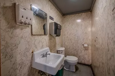 240 Essex St, Haverhill, MA 01832 - Photo 15