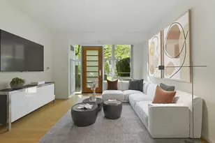 2 Earhart St, Cambridge, MA 02141 - Photo 3