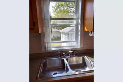 108 Garden St, Fall River, MA 02720 - Photo 5