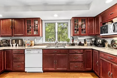 301 Winch St, Framingham, MA 01701 - Photo 9