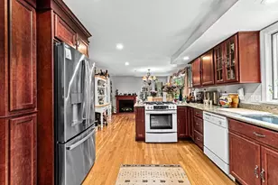 301 Winch St, Framingham, MA 01701 - Photo 3
