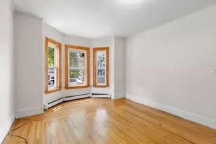 105 Lawton Ave, Lynn, MA 01902 - Photo 9