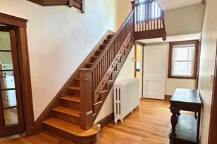 1094 Centre St, Newton, MA 02459 - Photo 3