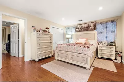 883 Grinnell St, Fall River, MA 02721 - Photo 9