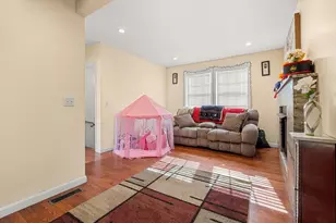 883 Grinnell St, Fall River, MA 02721 - Photo 25