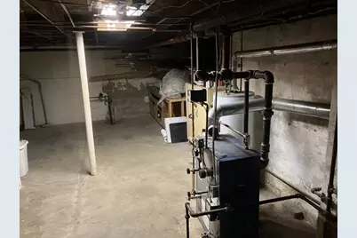 12 Carroll St, Springfield, MA 01108 - Photo 5