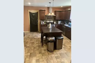 55 Mandalay Rd, Springfield, MA 01118 - Photo 5