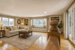 5 Carriage Dr, Chelmsford, MA 01824 - Photo 5