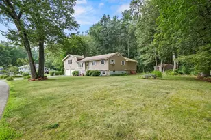 5 Carriage Dr, Chelmsford, MA 01824 - Photo 21