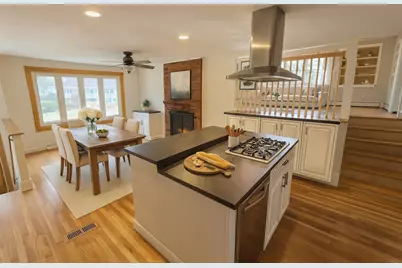 5 Carriage Drive, Chelmsford, MA 01824 - Photo 3